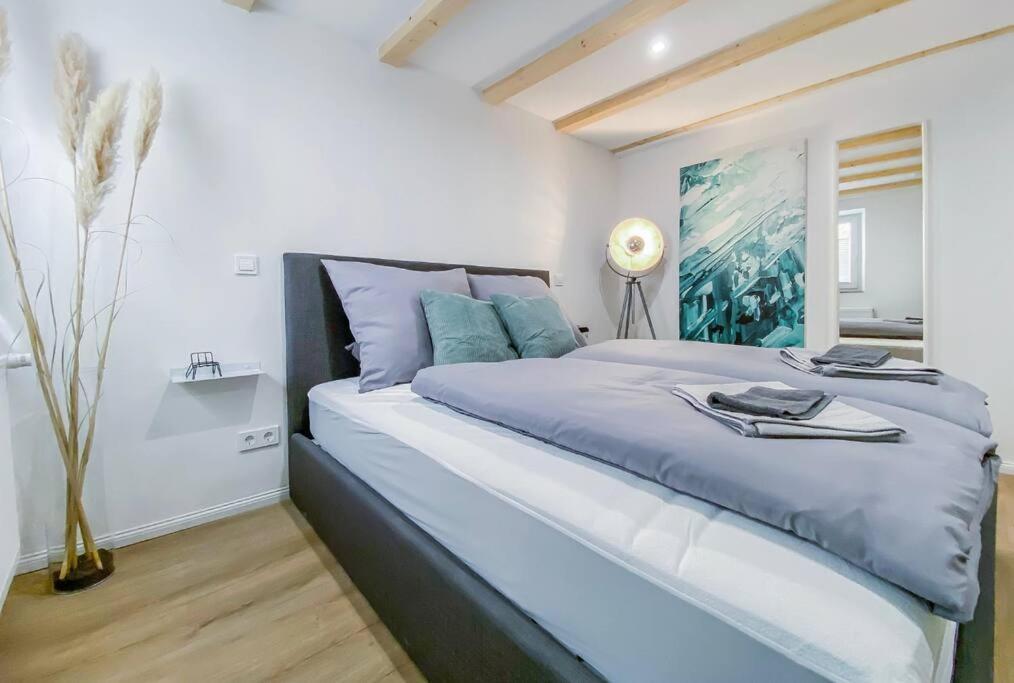 Stylisches Apartment Mit Terrasse In Der Altstadt Von Donauwörth Exterior foto